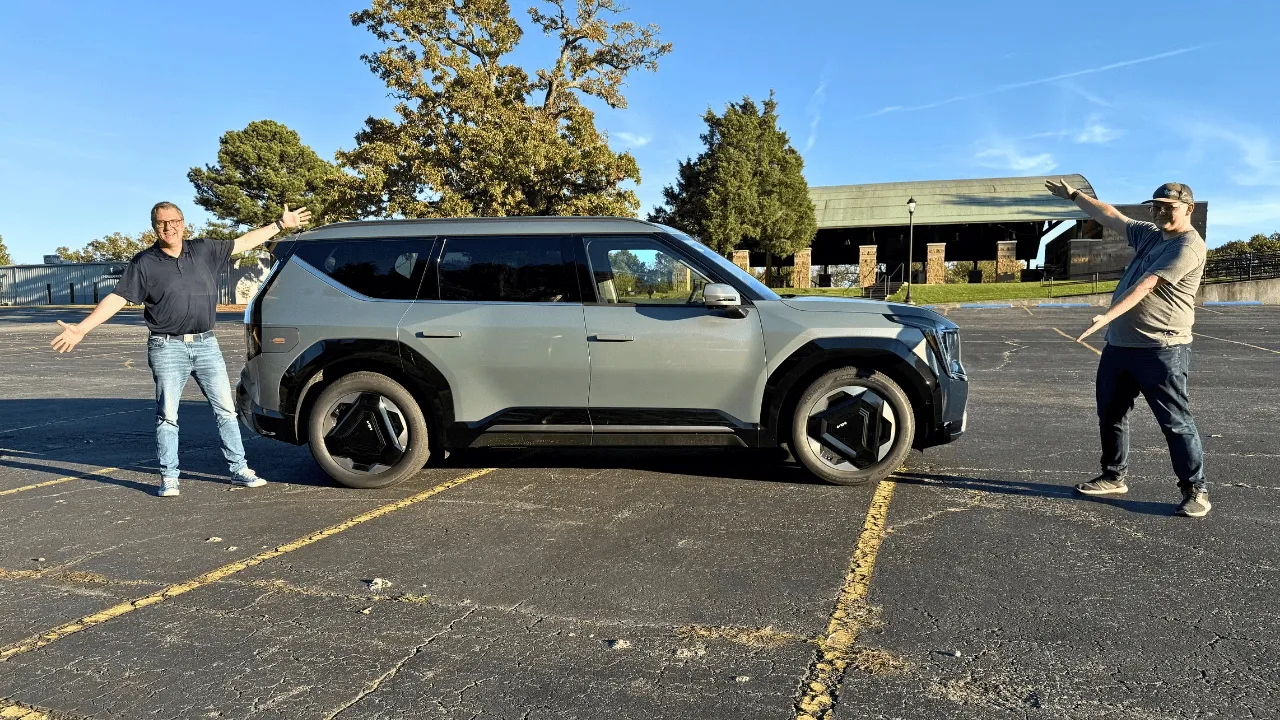 Why the 2024 Kia EV9 May Be the BEST 3 Row Electric SUV!