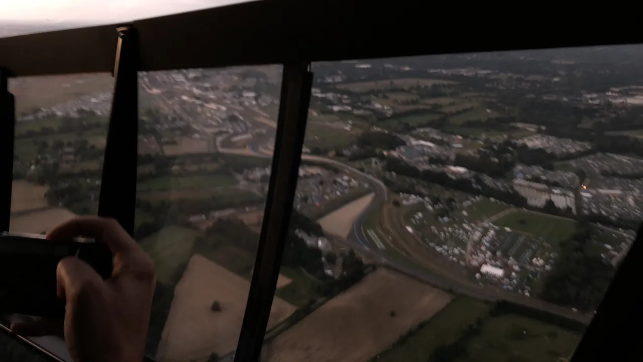 Helicopter over Le Mans!!
