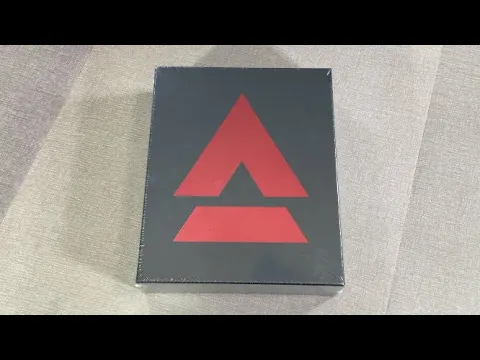 The Discriminating Gamer: Battletech Mercenaries Box unboxing with Ray