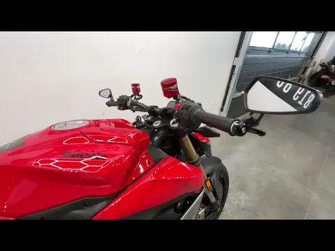 2025 Ducati Streetfighter V2 Thumbnail