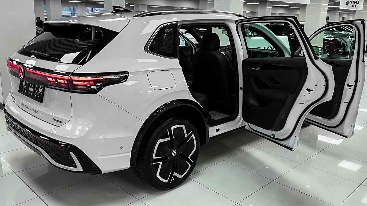 2025 Volkswagen Tiguan L Pro - interior and Exterior Walkaround