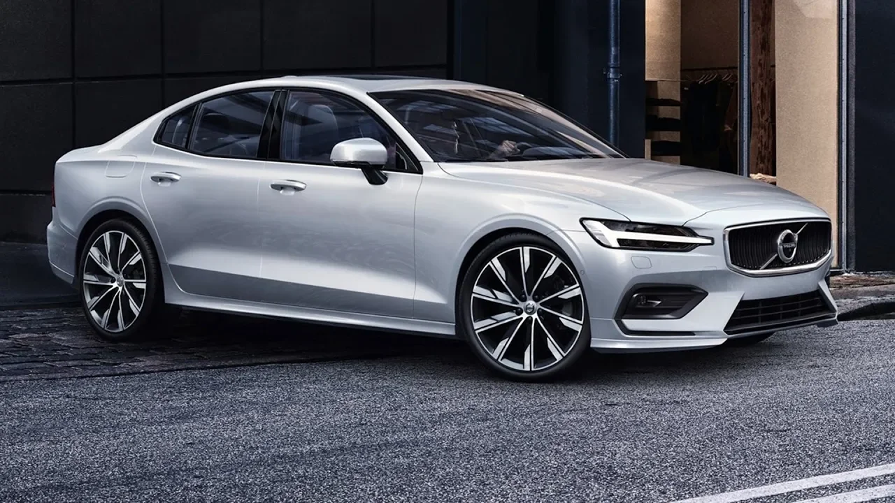2019 Volvo S60 - interior Exterior and Drive