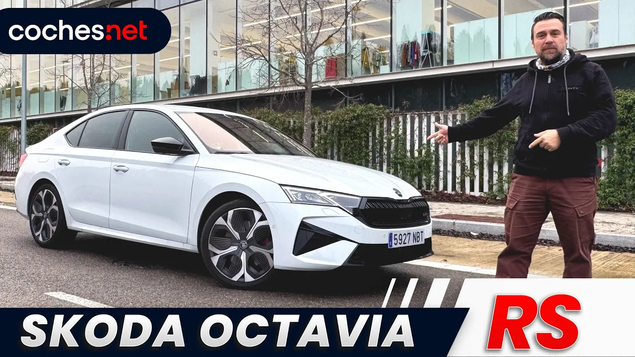 SKODA OCTAVIA RS 2026 | Prueba / Test / Review en español | coches.net