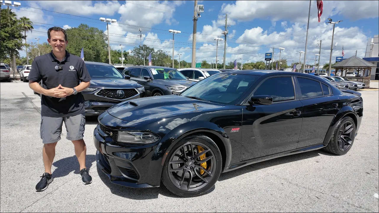 The Dodge Charger Scat Pack Widebody Hemi is BETTER than a 2026 Charger Hurricane