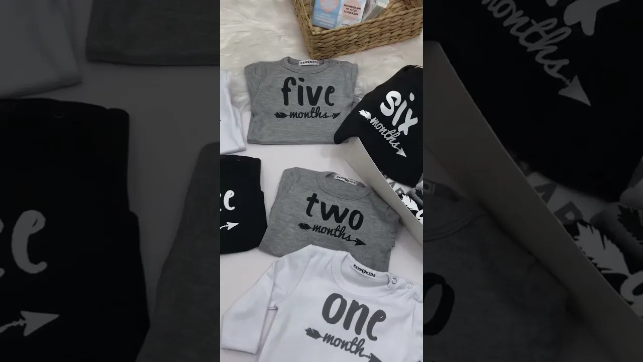 Набір 12 боді по місяцях "Стрілочки"