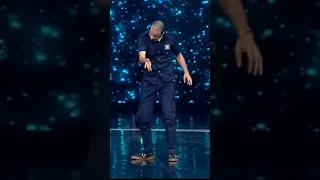 RAGHAV JUYAL ON NAINA LAGIYA BARISHA #SHORTS RAGHAV JUYAL ON NAINA LAGIYA BARISHA #SHORTS