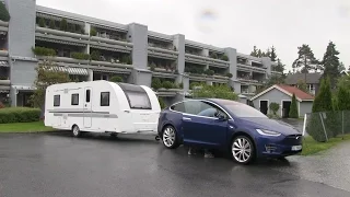 Model X towing a 1600 kg/3500 lb caravan
