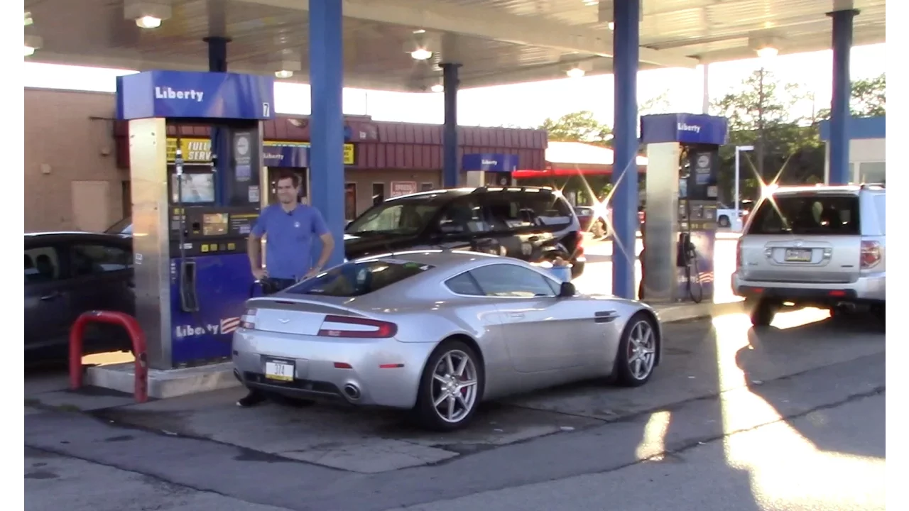 Reactions on the Street to My Aston Martin