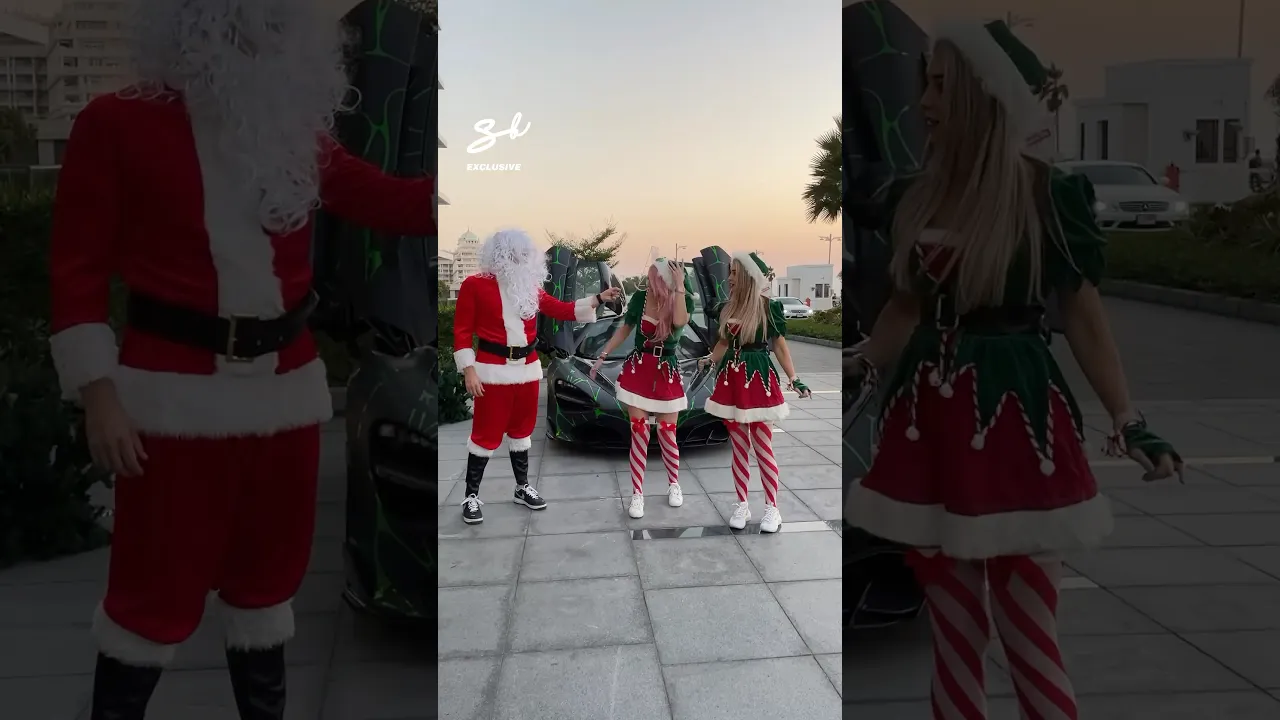 This is the only time you'll see elves driving a supercar...🤣 #christmas #mclaren #supercars