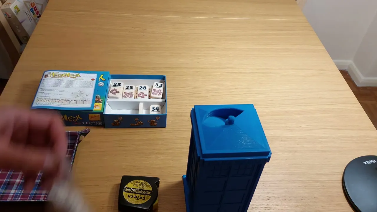 Dice distancing Pickomino