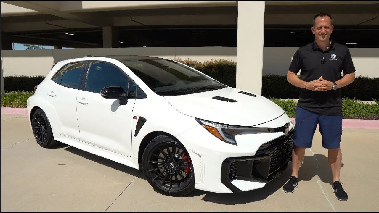 Is the NEW 2025 Toyota GR Corolla AUTOMATIC better than a VW Golf R?