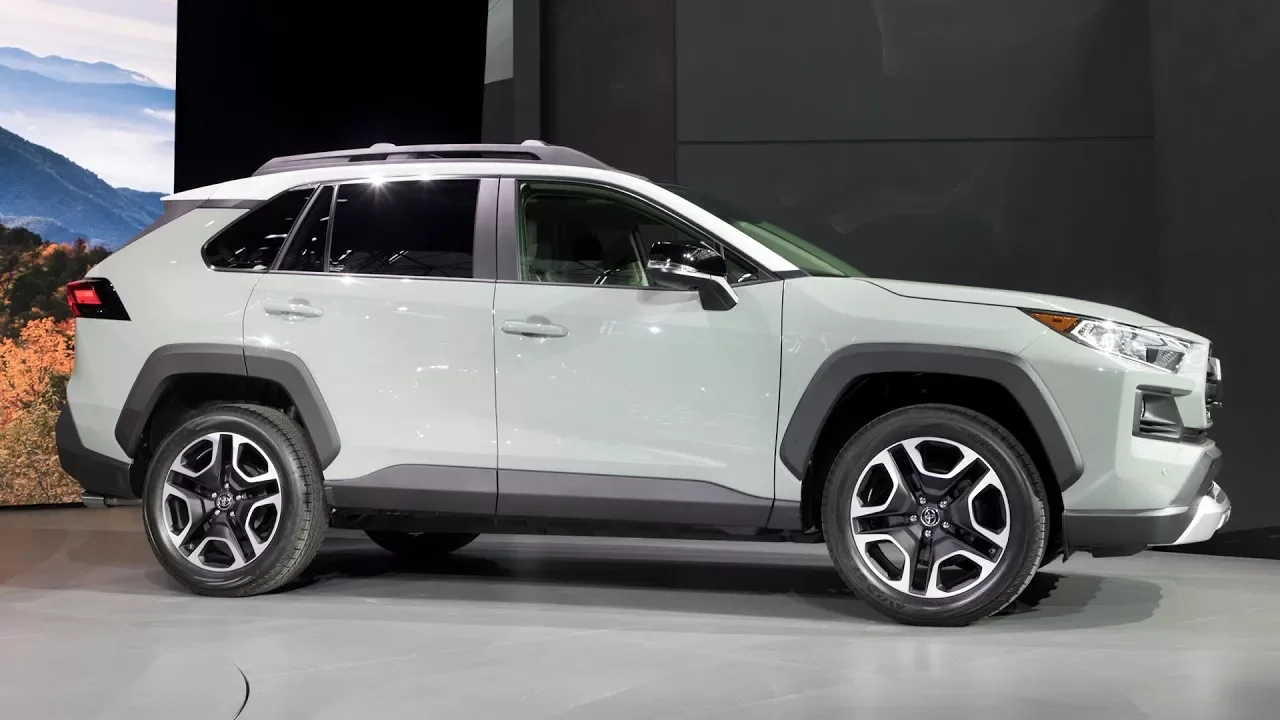 2019 Toyota RAV4 -  Full Presentation!