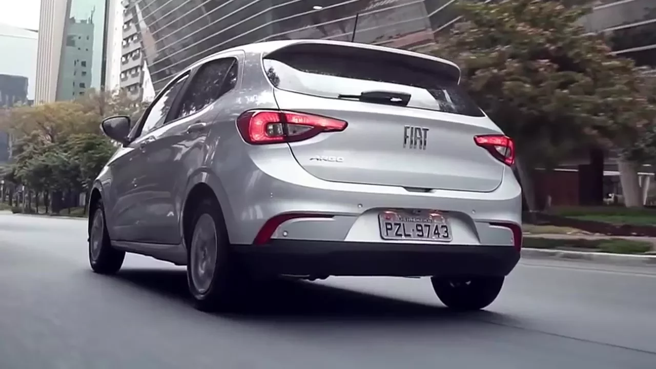 2018 Fiat Argo - interior Exterior and Drive