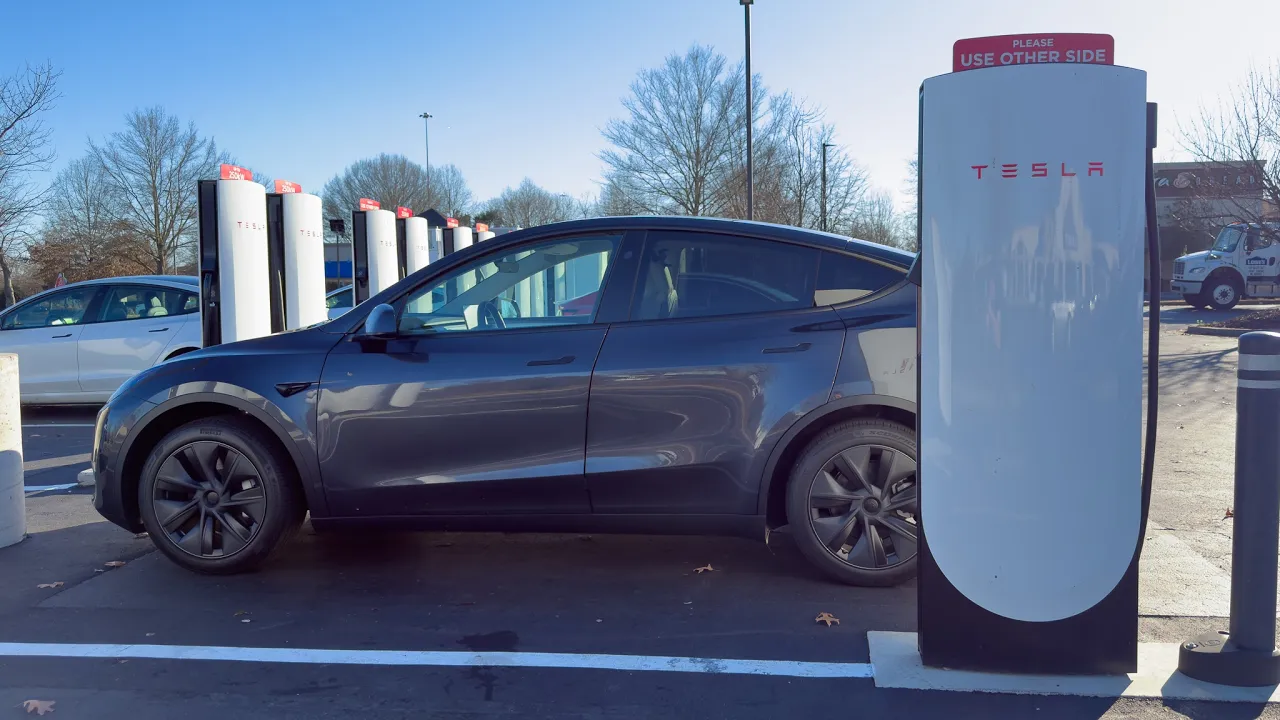 Road Trip Machine! 10% Road Trip Challenge in The Cheapest 2025 Tesla Model Y (LR RWD)