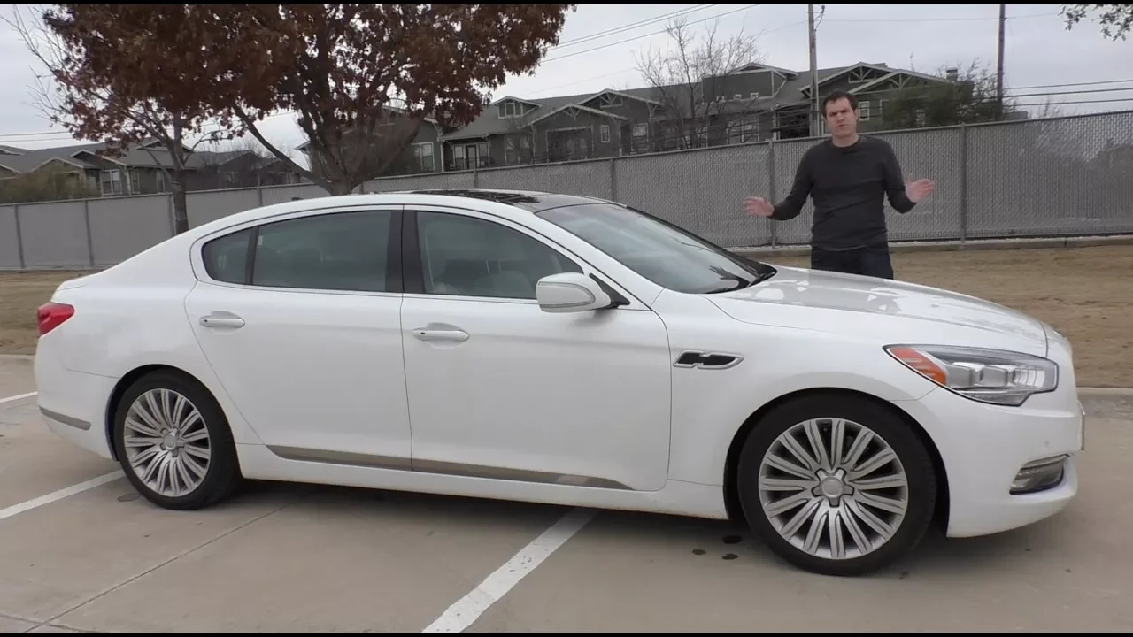 The Kia K900 Is an Unknown $60,000 Luxury Sedan