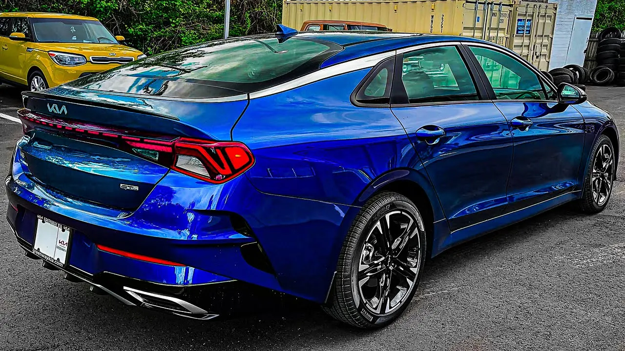2023 Kia K5 GT Line - Handsome Sedan Of The City!