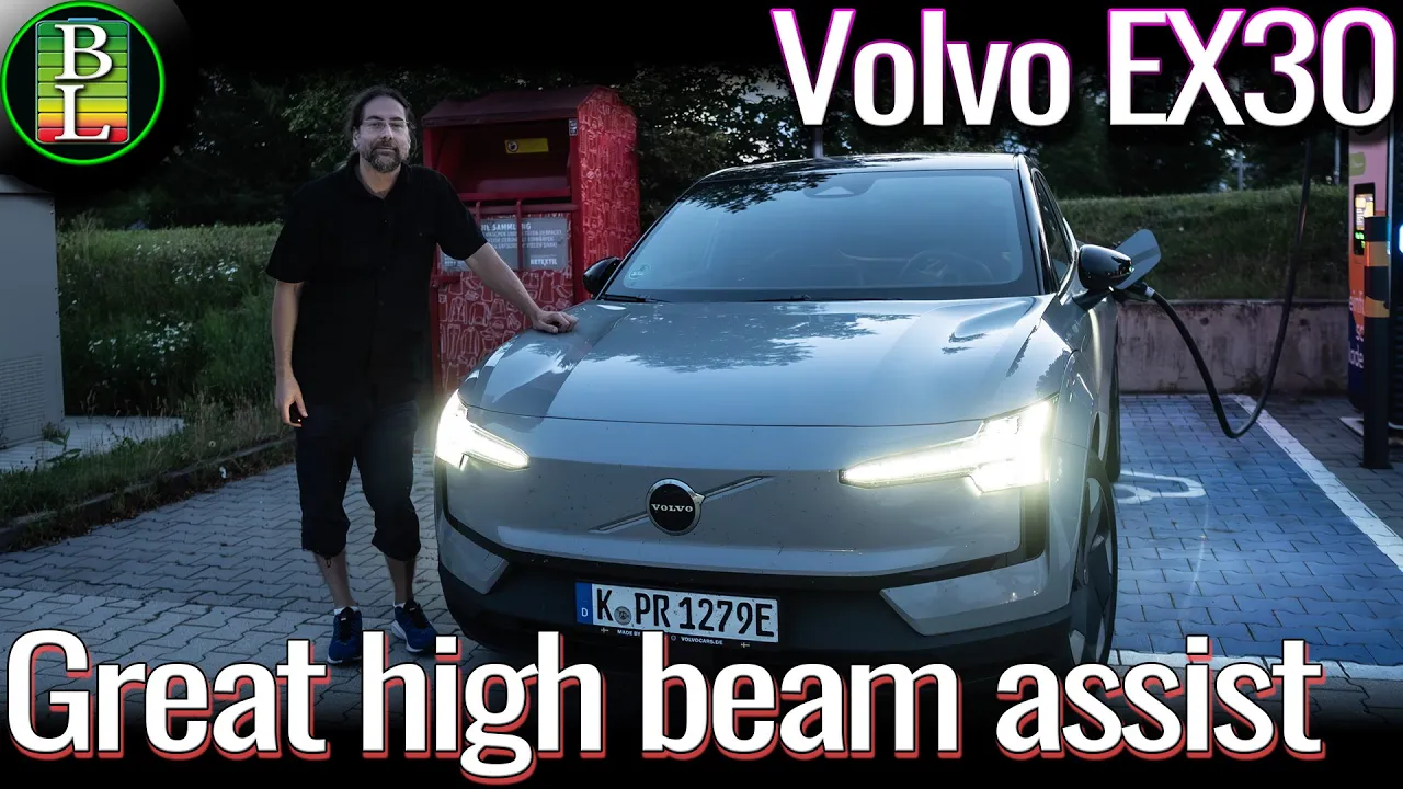 Volvo EX30 - Testing the Lights