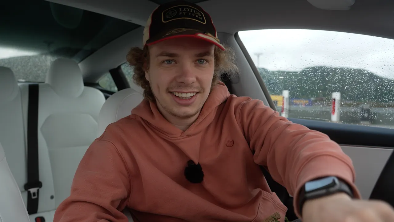 Rooftop Views & Numerous Stalls at Åsane Supercharger: Reviewing Every Tesla Supercharger