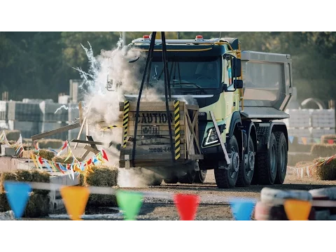 Volvo Pits 10,000-Pound FMX Truck Against Sophie, a Four-Year-Old [Video] –  News – Car and Driver