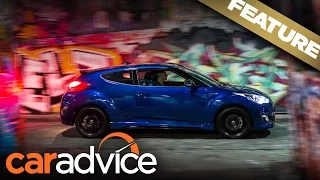Late-night eats in the 2016 Hyundai Veloster Street Turbo | A CarAdvice Feature