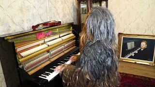 Bigfoot Plays Chopin
