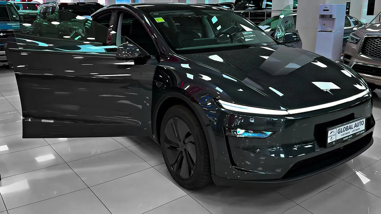 2025 Tesla Model Y - interior and Exterior Details