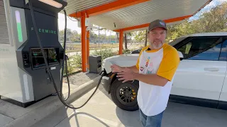 I've Never Seen A Boutique DCFC Location Like This! Franklin's Charging Little Rock Full Tour