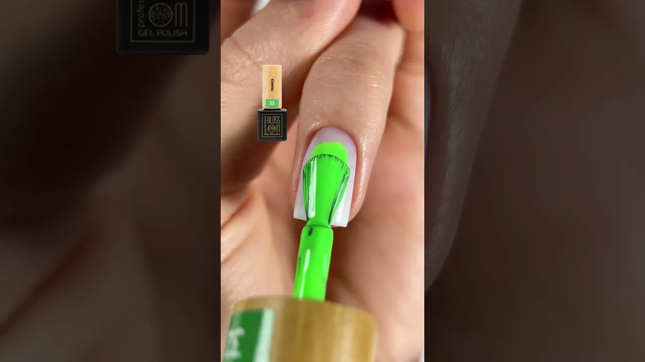 Gel Polish №32 Tropics