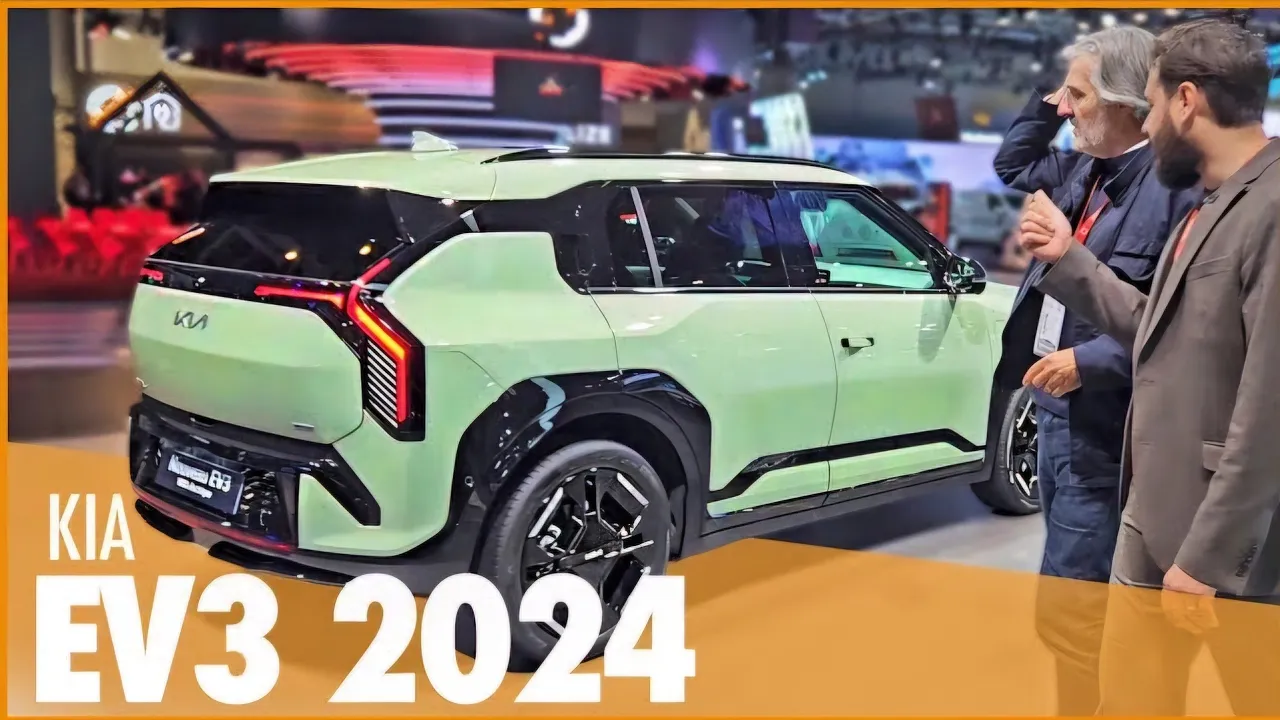 KIA EV3 👍 POURQUOI CETTE VOITURE VA CARTONNER | Mondial de l'Auto 2024