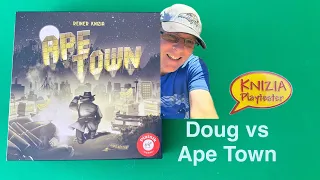 Doug vs Ape Town, a 2025 board game from Reiner Knizia and Piatnik.