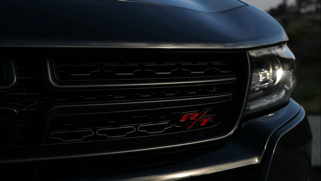 2015 Dodge Charger R/T 5.7L HEMI Preview