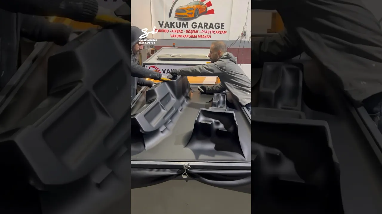 It almost looks too easy... 🤯🚗 I 🎥: @vakumhane #vacuum #cars #process