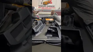It almost looks too easy... 🤯🚗 I 🎥: @vakumhane #vacuum #cars #process