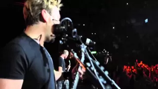 Nickelback &quot;Burn It To The Ground - Stockholm 2012