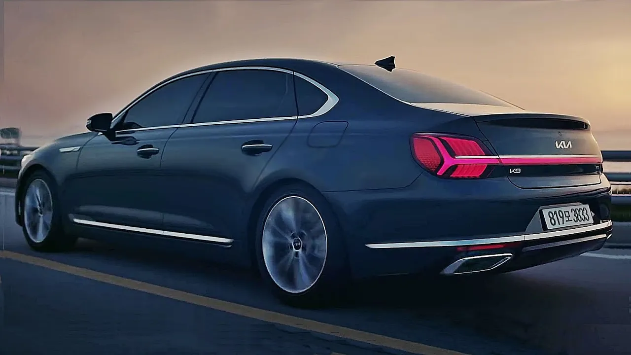 2022 Kia K9 - interior Exterior and Driving (Luxury Sedan)
