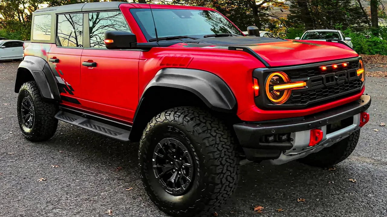 2023 Ford Bronco Raptor - Insane Off-Road SUV!