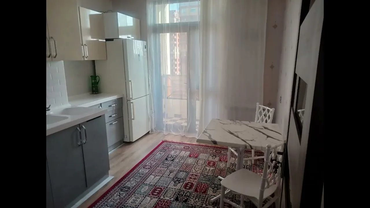 Satılır yeni tikili 2 otaqlı 86 m², 28 May m.- (əmlakın videosu)