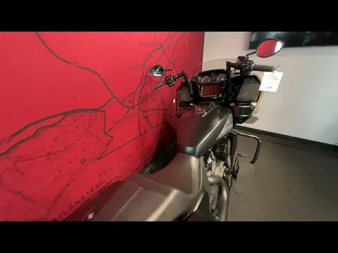 2023 Indian Motorcycle Challenger Dark Horse Thumbnail