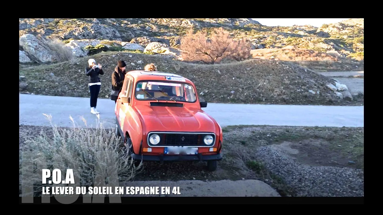 Renault 4L : Lever du soleil en Espagne