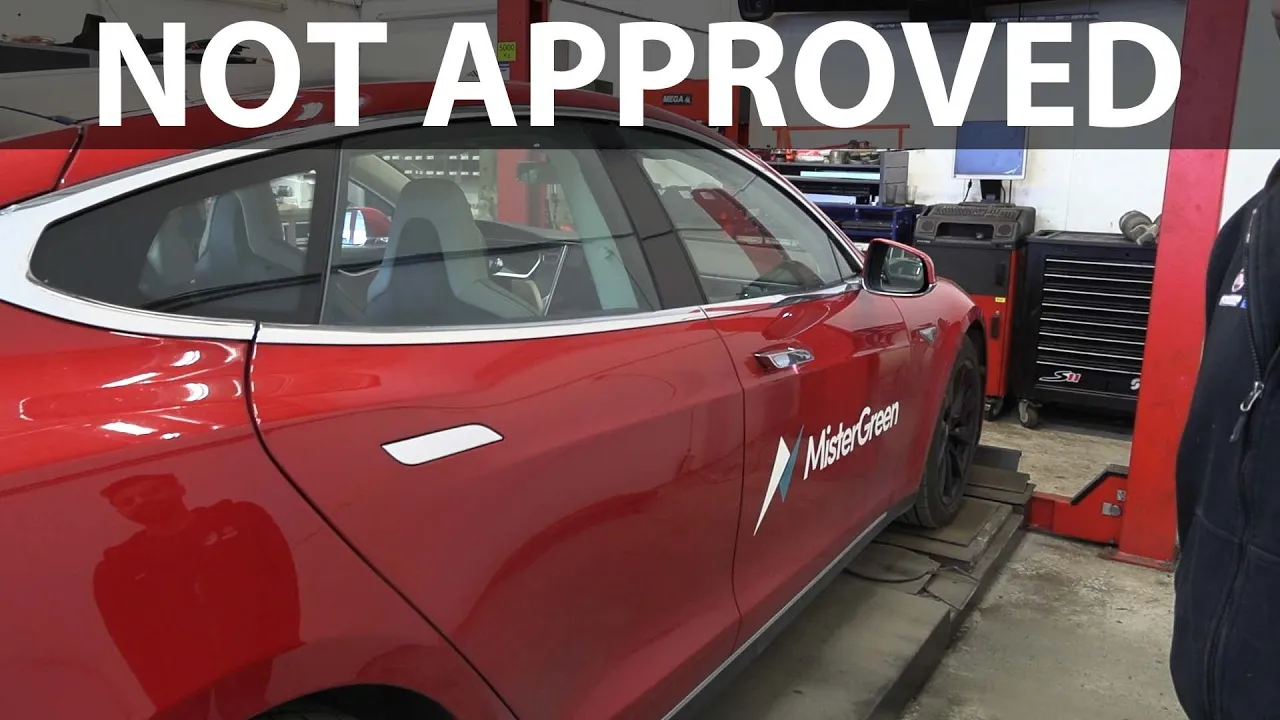 Periodic roadworthiness test (EU test) on 2013 Tesla Model S P85 (MF)