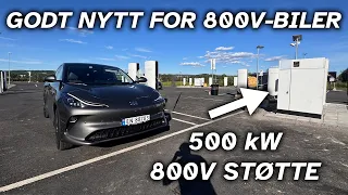 Europas (og Norges) første 500 kW V4 Tesla Supercharger møter en 800V-bil