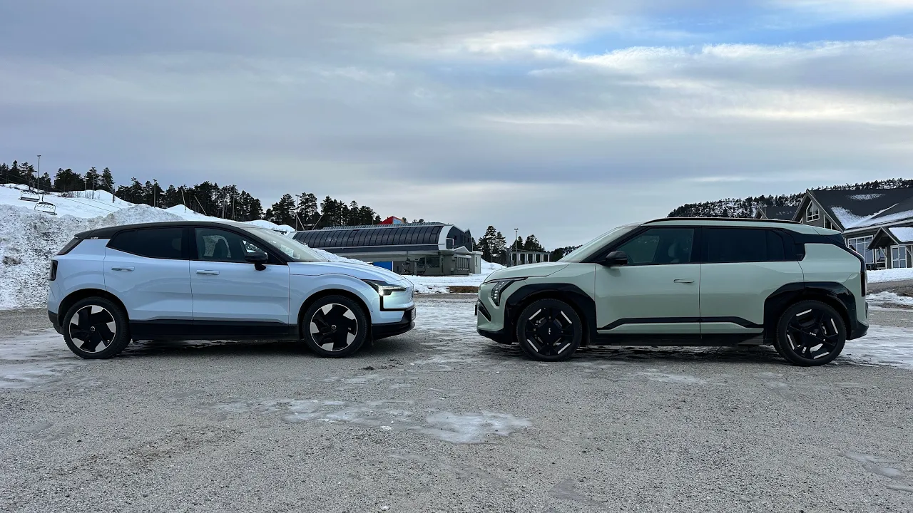 Volvo EX30 vs Kia EV3