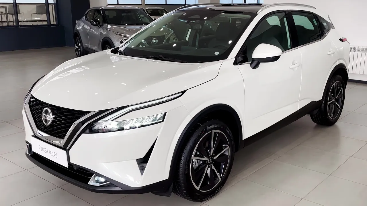 2022 Nissan Qashqai - Small Stylish Car!