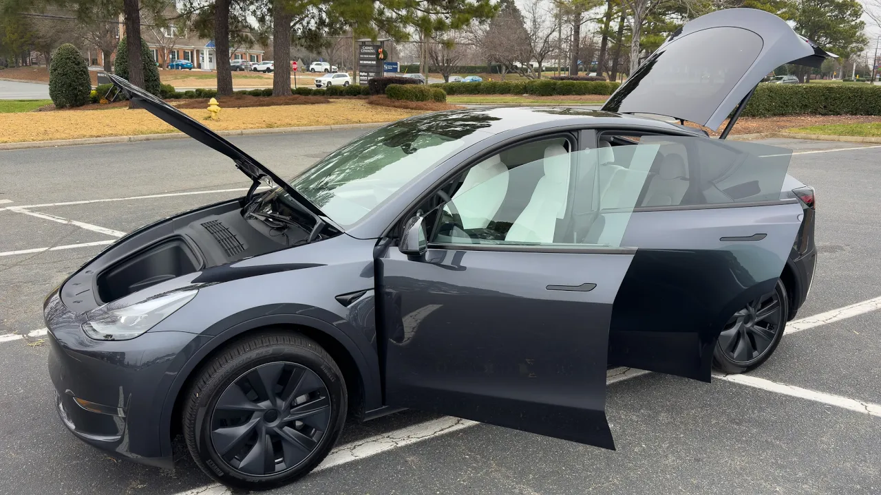 2025 Tesla Model Y! - Here's What's Included