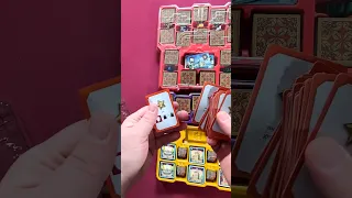 Between Two Castles: Essential Edition - #unboxing