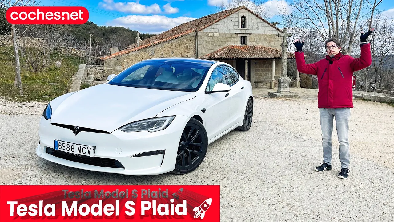 ¡Velocidad Absurda! TESLA Model S PLAID | Prueba / Test / Review en español | coches.net