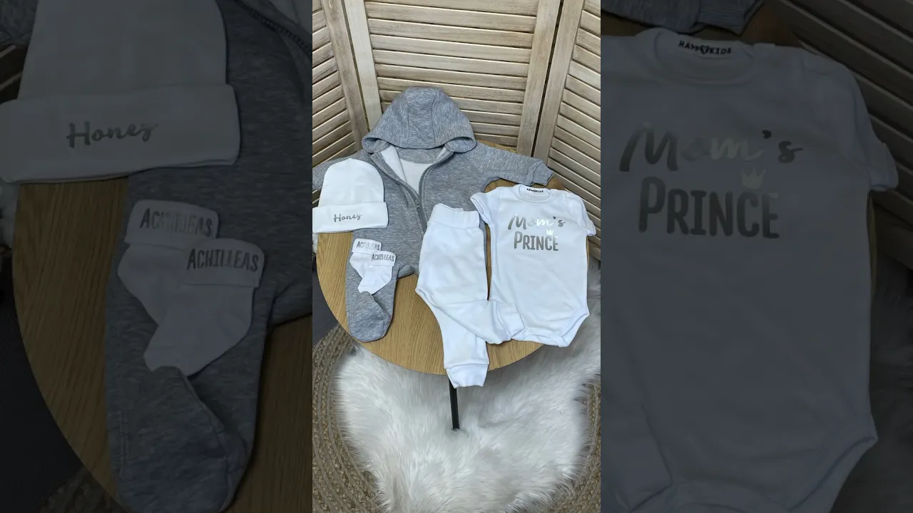 Боди детский с надписью Mom's Prince