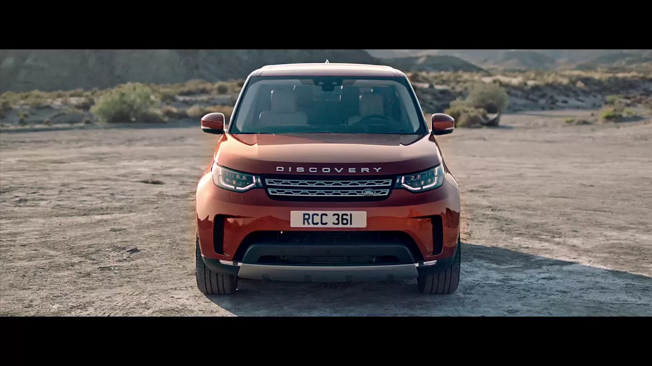 Land Rover Discovery: Driving scenes and interior