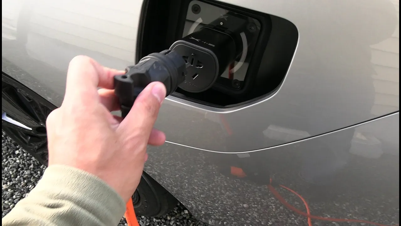 Testing mysterious 2.5 kW AC adapter on Xpeng P7