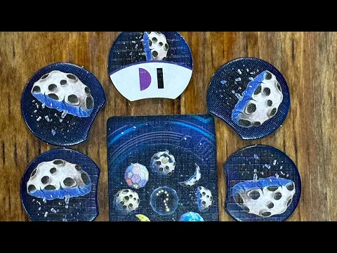 Half Moons in Cosmic Encounter